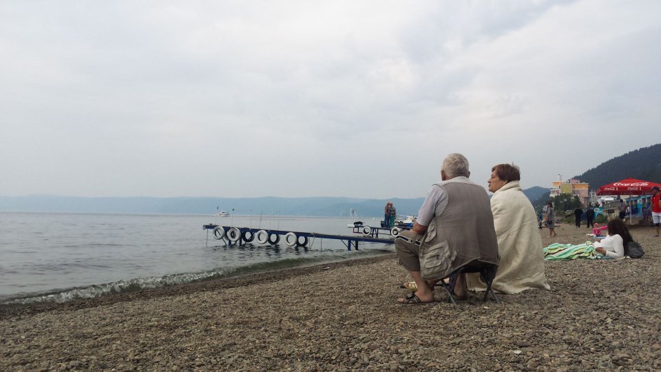 Mirando el Lago Baikal