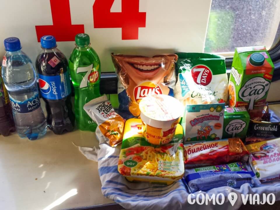 Comida disponible para comprar en el tren