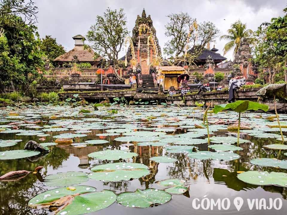 Templo Pura Taman Saraswati en Bali